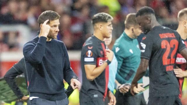 轻松玩游戏-欧联欧协，德甲三队赢球的三种心情