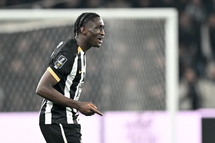 Baccara Gaming-RMC：昂热前锋谢里夫转会水晶宫遇阻，盖伊离队或是交易搁浅原因