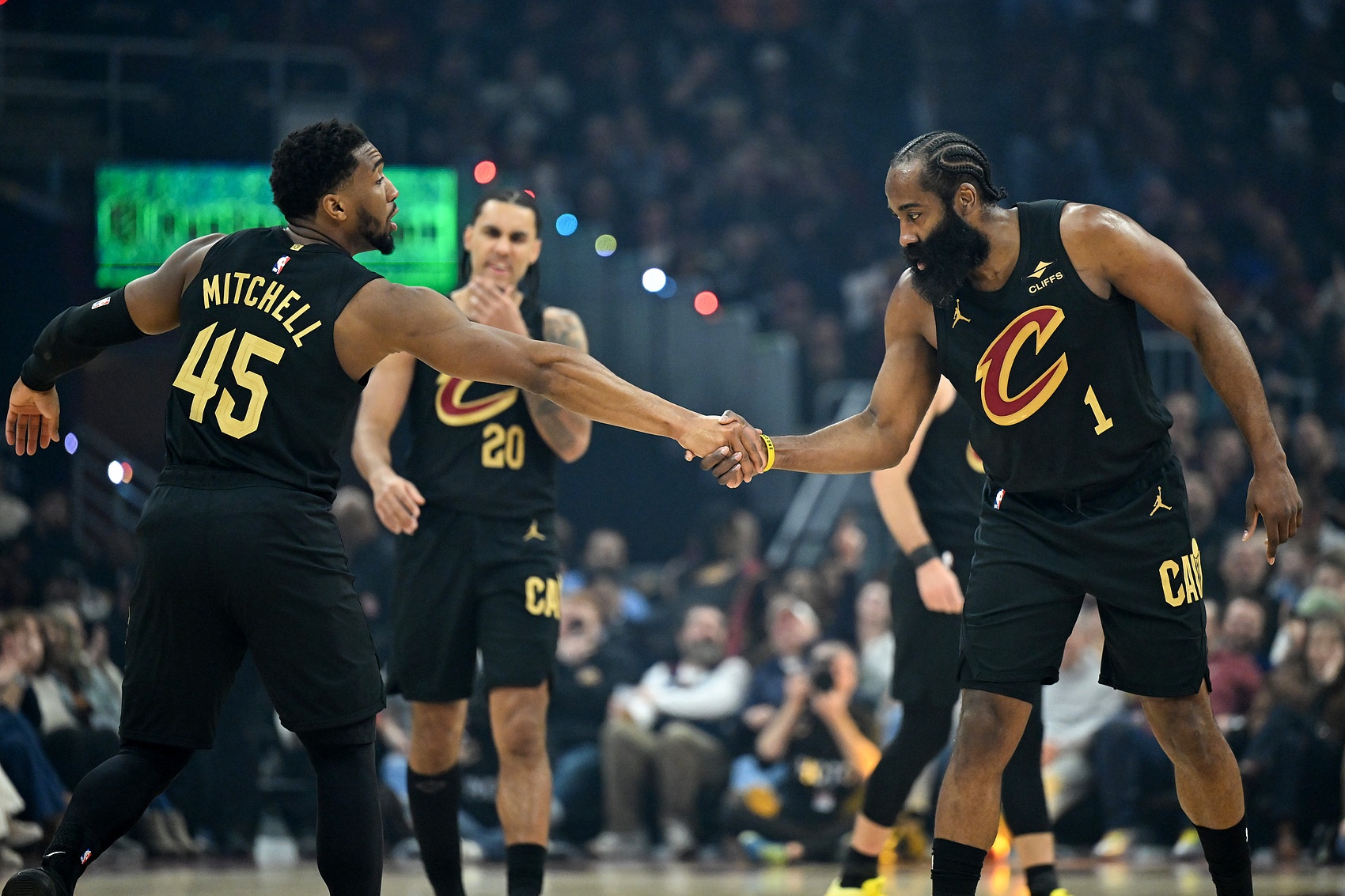 手机版游戏-NBA彩经：湖人德比战击沉快船 骑士客场大胜黄蜂 掘金击败开拓者